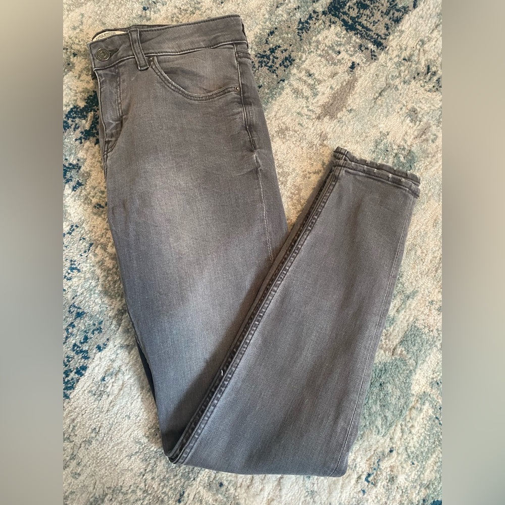 Zara High Waisted Jeans